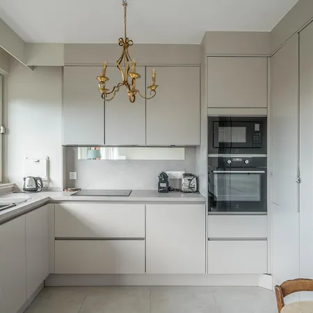 L Elysee 125 Spacieux Avec Vue & Parking Apartamento *