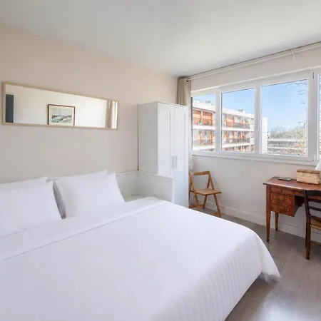 L élysée 125 Spacieux Avec Vue&parking Apartamento *